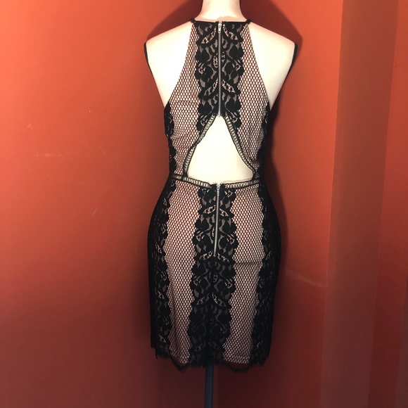 Cute black and nude lace dress sz M
CHECK OUT MY $10 ITEMS! - Picture 6 of 9